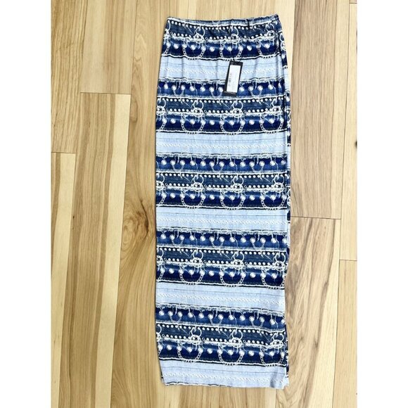 PrettyLittleThing NWT Midi Skirt Blue Print Size 6 - Picture 2 of 5